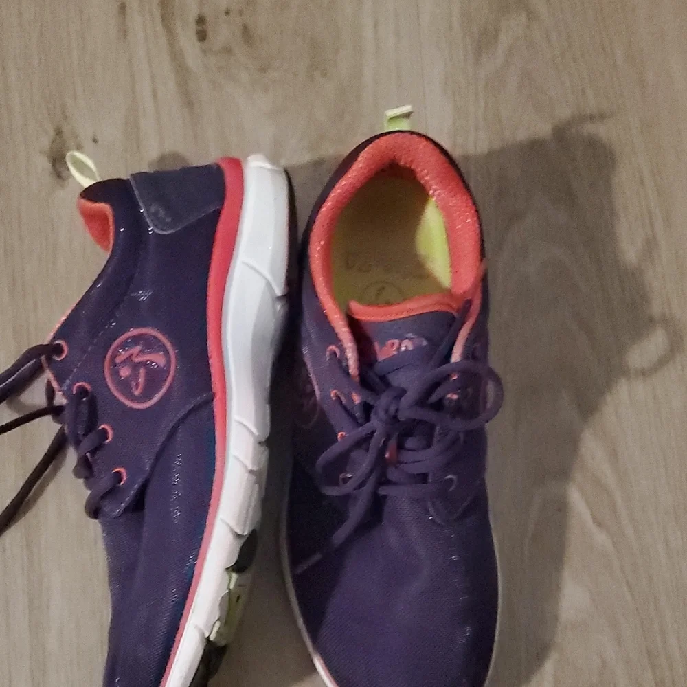Item Sold-Zumba Fitness Kids Sneakers in Purple and Pink - Picture 5 of 5